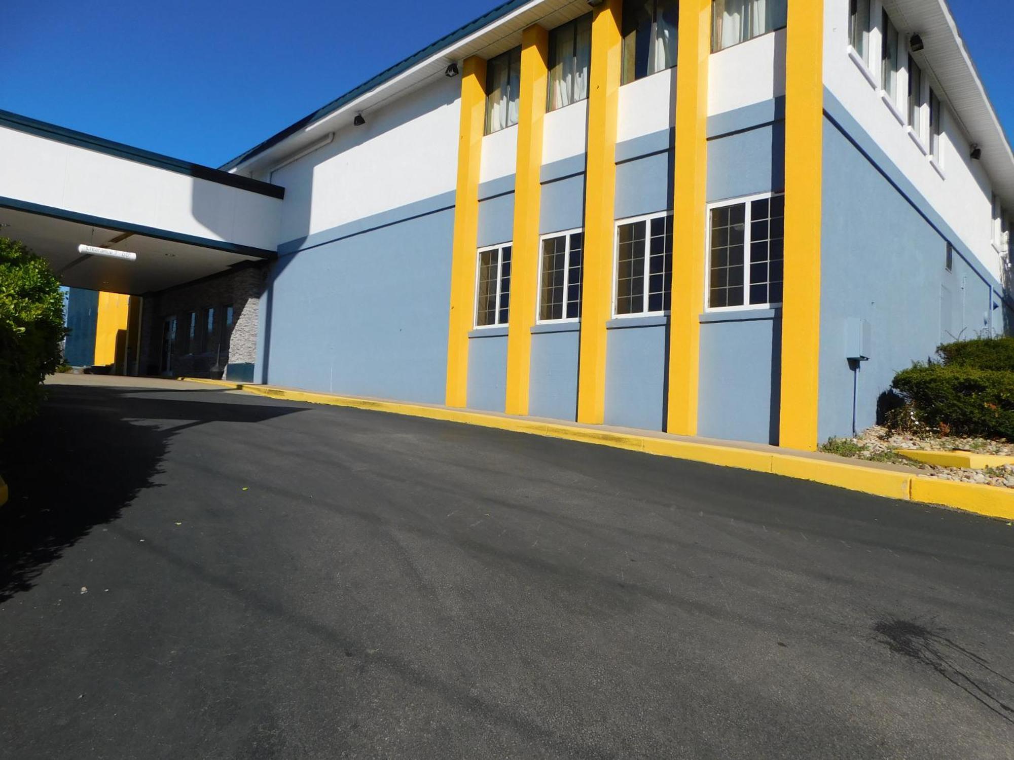 Best Western Mountaineer Inn Morgantown Exterior foto